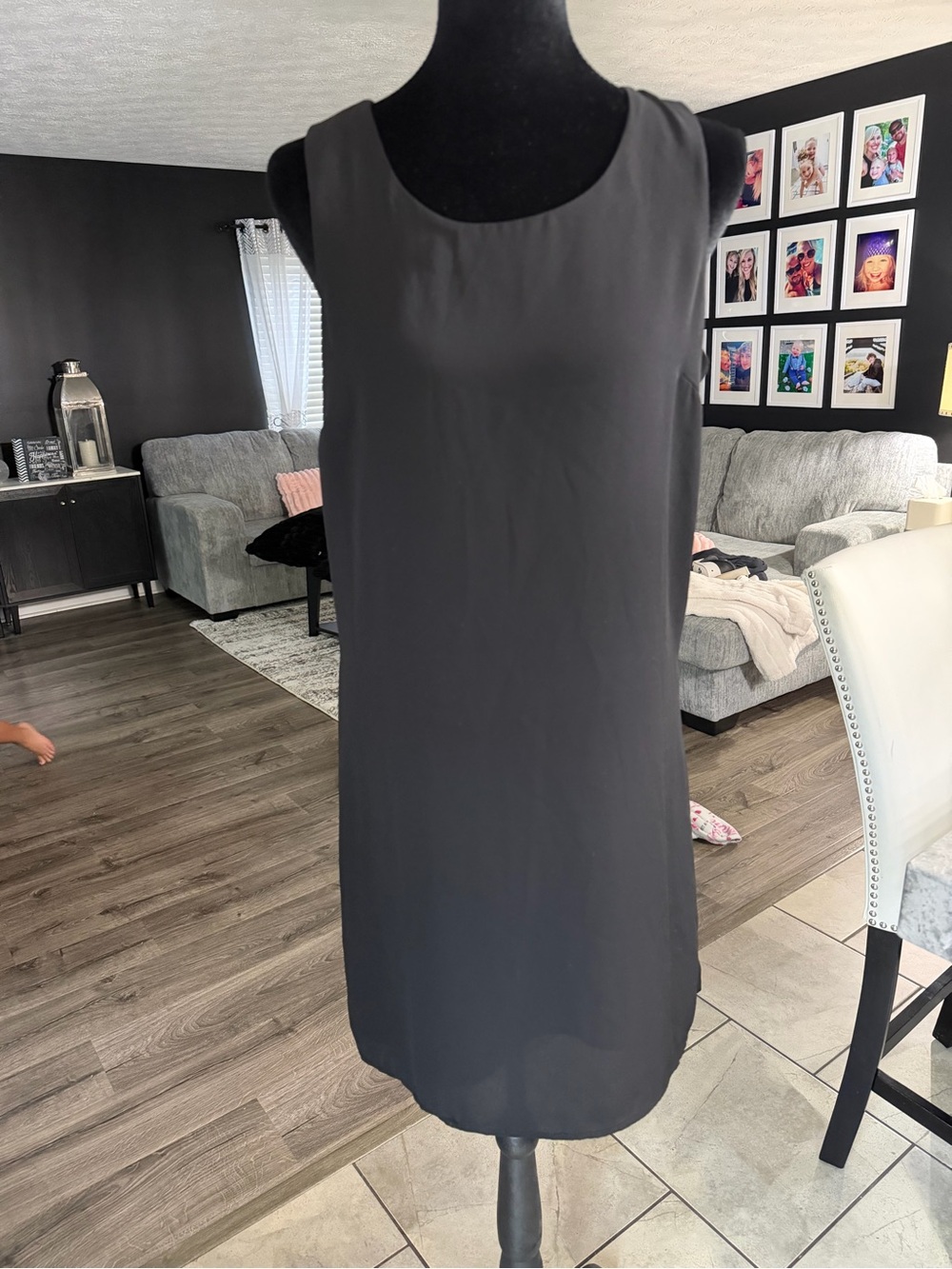 Pink Republic Black Sleeveless Shift Dress Medium V Back 34” Length - Picture 2 of 4